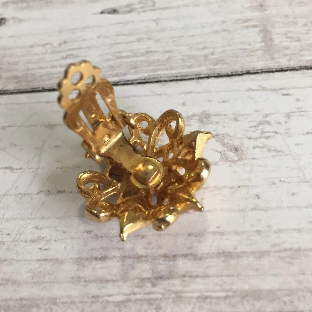 Vintage Clip On Earrings Gold Tone